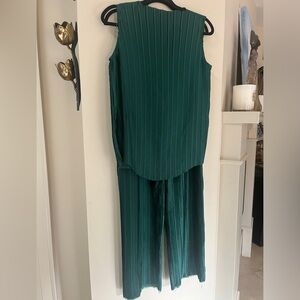 Vintage 80s green pleated two piece set